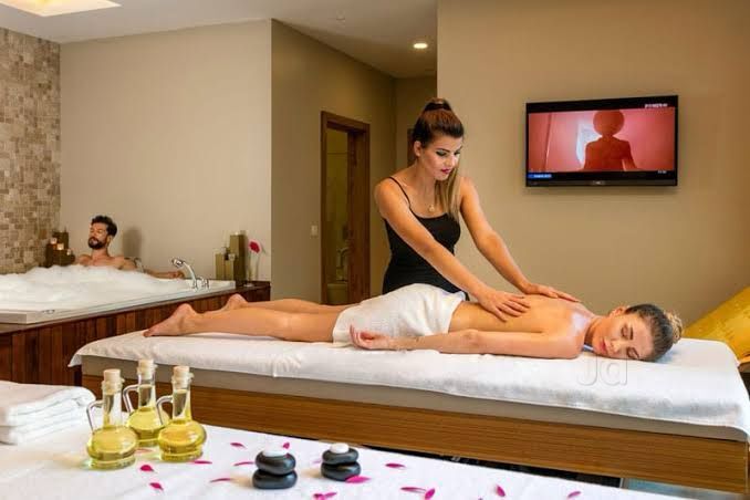 Lomi Lomi Massage